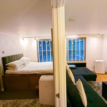 Modern 1 Bedroom Apartment In Kensington London Eksteriør billede
