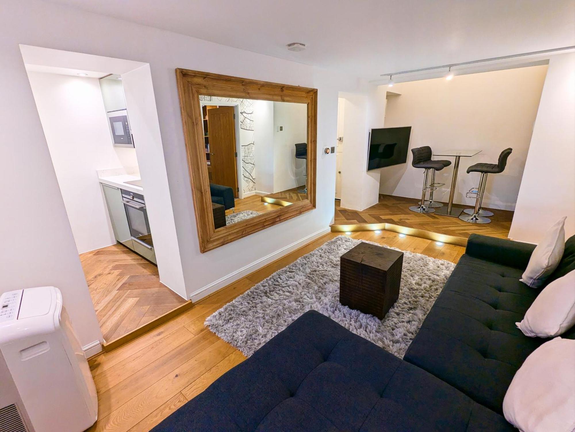 Modern 1 Bedroom Apartment In Kensington London Eksteriør billede
